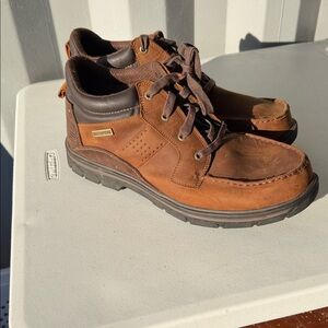 Skechers Men's Brown Leather Chukka Boots with Dark Collar